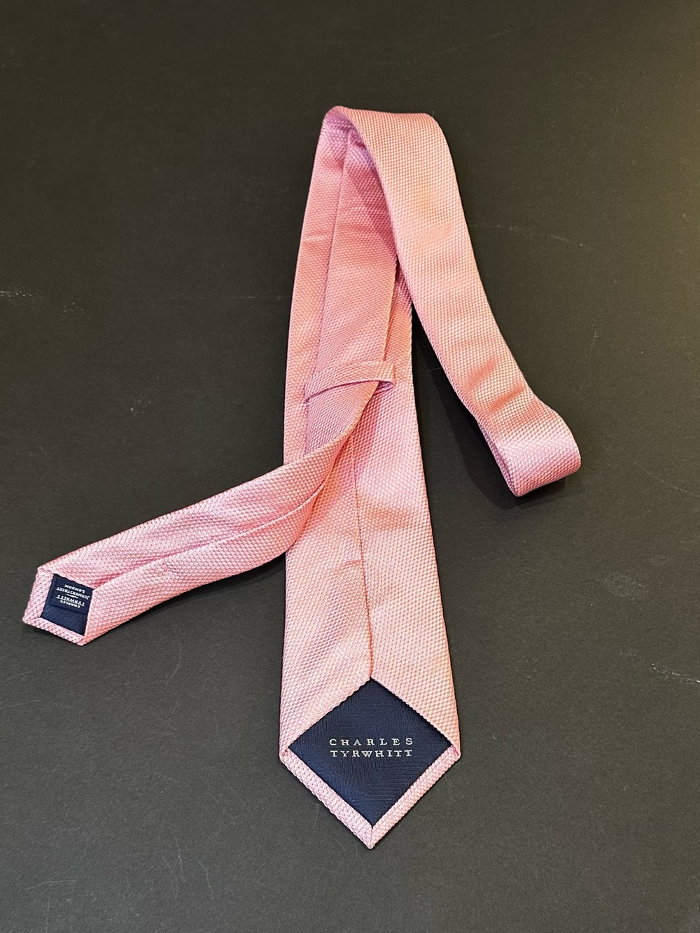 Charles Tyrwhitt Pink 100% Silk Tie Textured Solid Woven Jermyn St Luxury - Picture 3 of 6